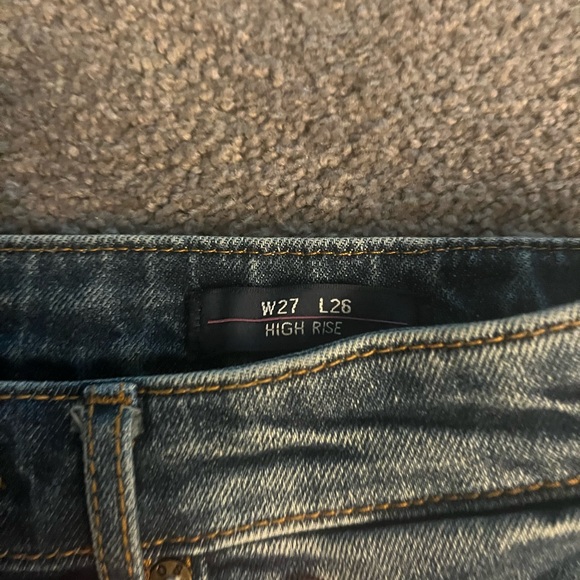 Vigoss Jeans. NWT. - Picture 3 of 3